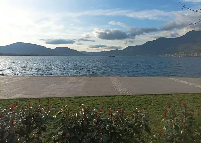 Blue House Iseo